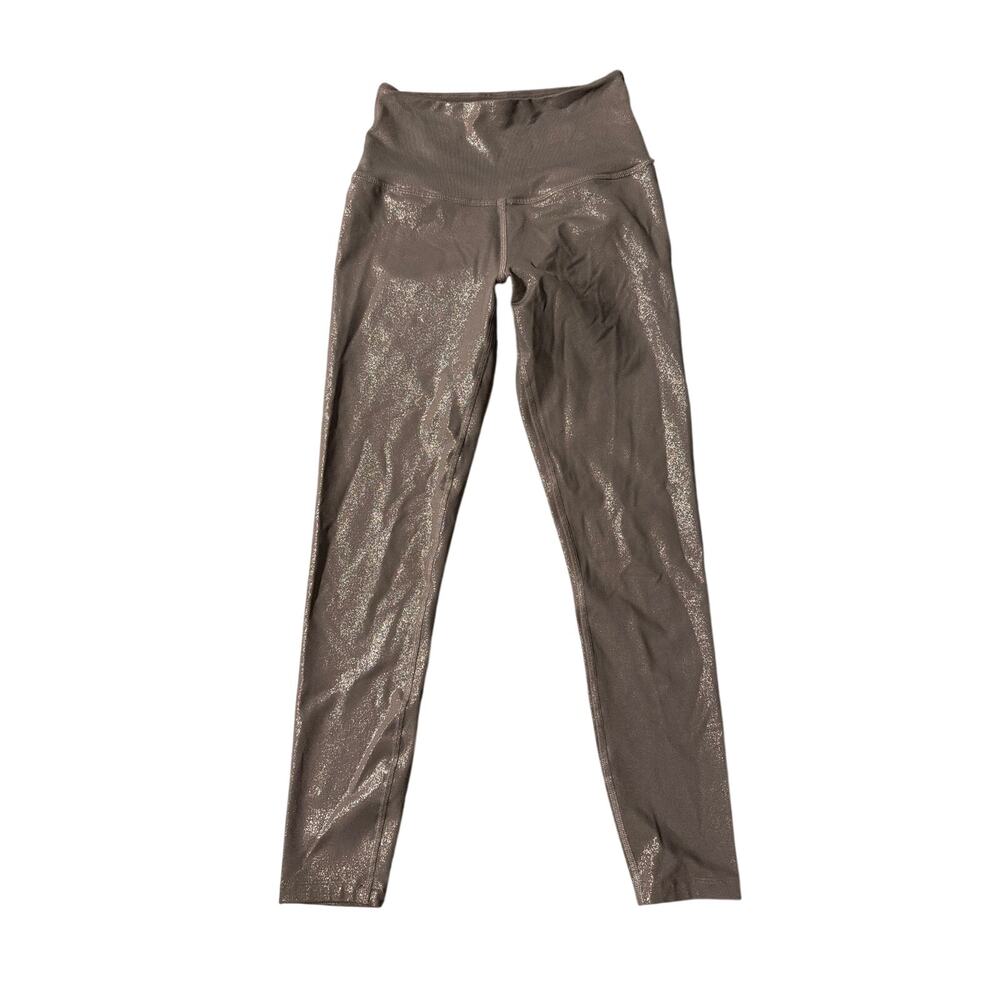 Women’s Beyond Yoga shiny leggings